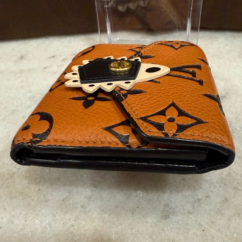 Louis Vuitton Portefeuille Zoe Monogram Trifold Wallet - Picture 5 of 14